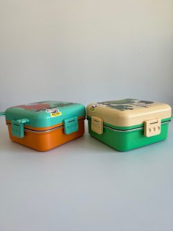 ظرف غذای استیل چند بخشی واشر دار ظرفیت ۱۲۰۰ میل طرح فانتزی (لانچ باکس-launch box)